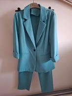 Turquoise Damespak - Maat L, Kleding | Dames, Jasjes, Kostuums en Pakken, Kostuum of Pak, Blauw, Maat 42/44 (L), Nieuw