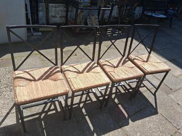 4 eettafel stoelen ALLEEN NOG DEZE WEEK