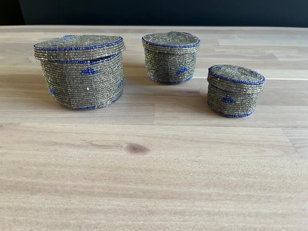 Set van 3 Handgemaakte Ronde kralendoosjes, Ophalen of Verzenden, Zo goed als nieuw