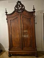 Antieke houten kast met prachtig houtsnijwerk, Ophalen