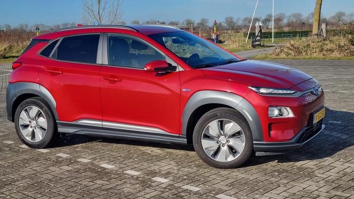 Hyundai Kona EV 39kWh Rood, Auto's, Hyundai, Particulier, Kona, ABS, Achteruitrijcamera, Adaptive Cruise Control, Airbags, Airconditioning