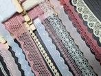 Mooie partij roze wit ecru Broderie  katoenen vintage kant, Hobby en Vrije tijd, Ophalen of Verzenden