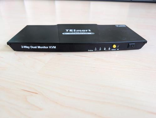 TESmart Dual monitor KVM switch, Computers en Software, Dockingstations, Zo goed als nieuw, Docking station, Harde schijf, Laptop