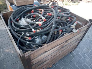Partij hydrauliek slangen GRATIS beschikbaar voor biedingen