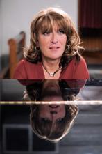 Vrouw+ zoekt vrouw, Contacten en Berichten