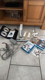 Wii compleet en met 100 spellen, Ophalen, Zo goed als nieuw, Met 2 controllers