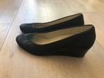 Bijna nieuwe leren Hassia sleehak zwarte pumps maat 7/41., Hassia, Zwart, Nieuw, Ophalen of Verzenden