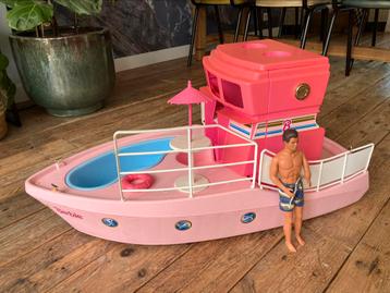 Barbie boot beschikbaar voor biedingen