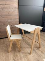 Peuterbed en bijbehorend bureau en stoel van Petit Amélie, Ophalen, Zo goed als nieuw, Tafel(s) en Stoel(en)