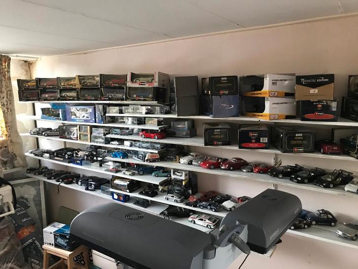 Modelauto's partij met de originele doos, Hobby en Vrije tijd, Modelauto's | 1:18, Zo goed als nieuw, Auto, Overige merken, Ophalen of Verzenden