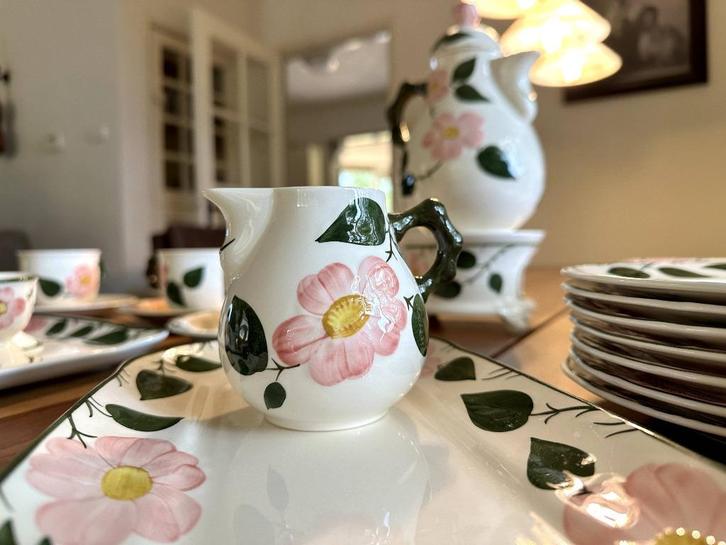 Villeroy & Boch Wildrose servies – 38-delig, z.g.a.n.!, Huis en Inrichting, Keuken | Servies, Zo goed als nieuw, Compleet servies