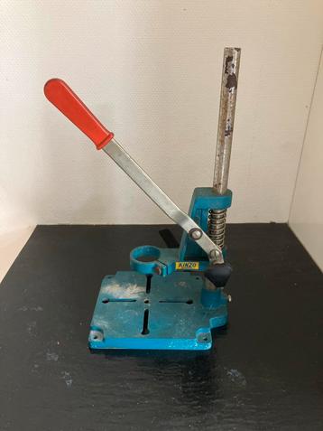 Kinzo Boorstandaard / Boorhouder beschikbaar voor biedingen