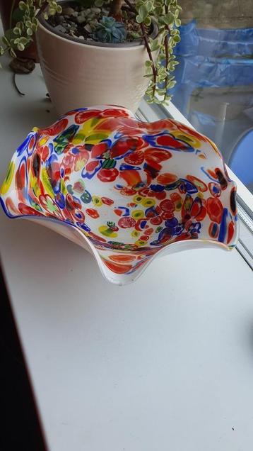 Murano Millefiori Murrine Fazzoletto Schaal in Wit Glas beschikbaar voor biedingen