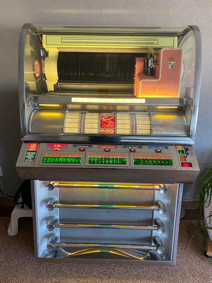 Seeburg jukebox uit 1953 + singles collectie, Verzamelen, Automaten | Jukeboxen, Gebruikt, Seeburg, 1950 tot 1960, Met singles