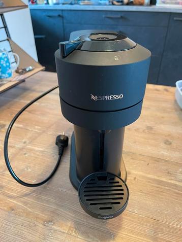  Magimix M700  Nespresso Vertuo 