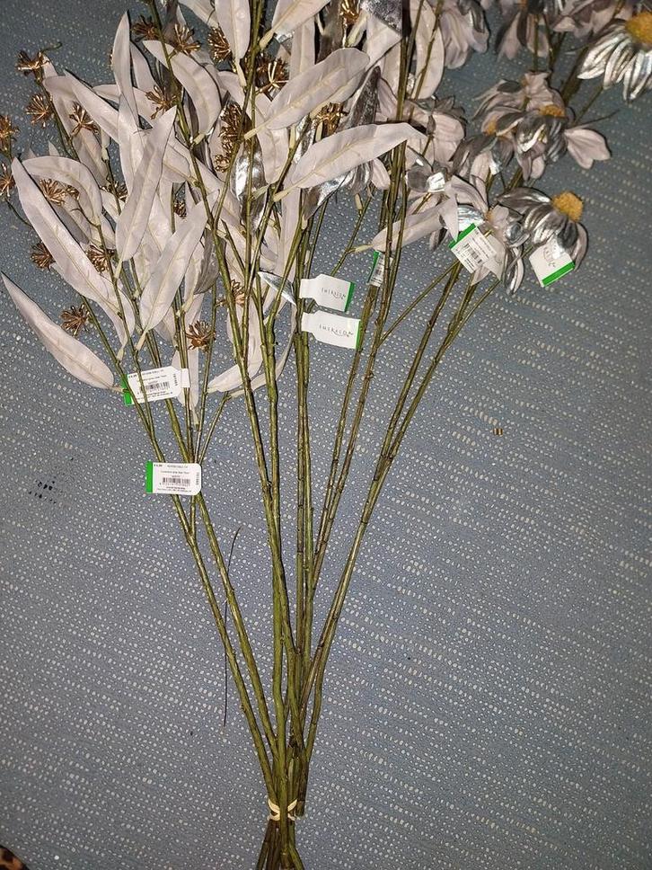 Mooie kunsttakken - Zilver Eucalyptus & Bloemen, Huis en Inrichting, Woonaccessoires | Kunstplanten en Kunstbloemen, Ophalen of Verzenden