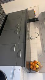 Kueken kasten., Ophalen, Zo goed als nieuw