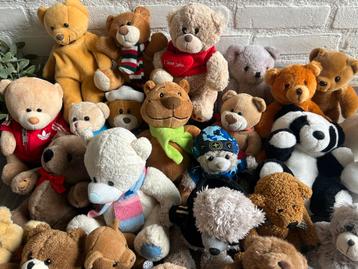 Partij met diverse kleine knuffeltjes beschikbaar voor biedingen
