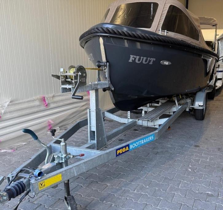 Sloep tender Corsiva 565 NEW AGE van 2018, Watersport en Boten, Sloepen, Gebruikt, 30 tot 50 pk, 3 tot 6 meter, Buitenboordmotor