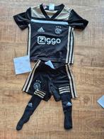 Ajax voetbal tenue maat 92, Ophalen of Verzenden, Zo goed als nieuw, Jongen of Meisje, Sport- of Zwemkleding