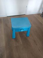 Ikea tafel en cars stoeltje, Vierkant, Zo goed als nieuw, Ophalen, 45 tot 60 cm