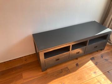 Massief Houten Tv Meubel beschikbaar voor biedingen
