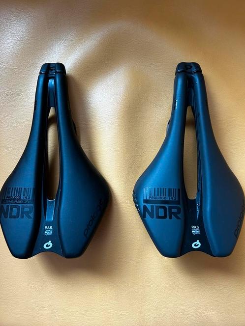 Prologo zadels /2 stuks, Fietsen en Brommers, Fietsonderdelen, Gebruikt, Racefiets, Zadel, Verzenden