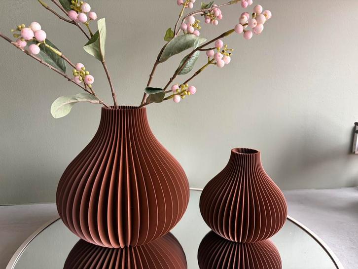 Vazen 3 d design, Huis en Inrichting, Woonaccessoires | Vazen, Zo goed als nieuw, Overige kleuren, Minder dan 50 cm, Glas, Ophalen of Verzenden