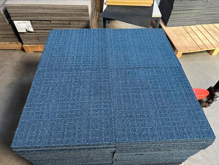 Tapijttegels blauw 50x50 cm, Huis en Inrichting, Stoffering | Vloerbedekking, Gebruikt, Tapijttegels, Blauw, 75 m² of meer, Ophalen