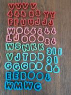 veel mooie letter- en tekenvormpjes voor bakken, kleien, ed, Ophalen of Verzenden, Zo goed als nieuw