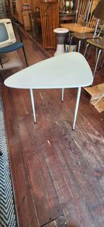 Vintage bijzettafel met 2 stoeltjes, Ophalen