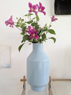 Handgemaakte en handbeschilderde blauwe stenen Afrika vaas, Huis en Inrichting, Ophalen, Blauw, Aardewerk of Porselein, Minder dan 50 cm