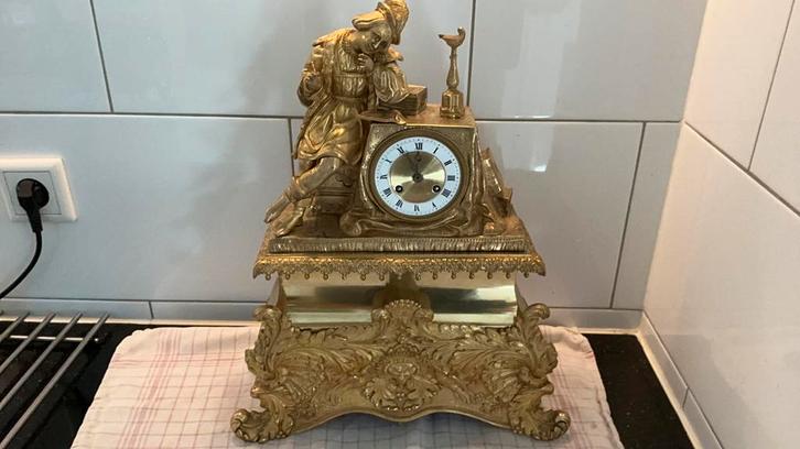 Bronzen pendule., Antiek en Kunst, Antiek | Klokken, Ophalen of Verzenden