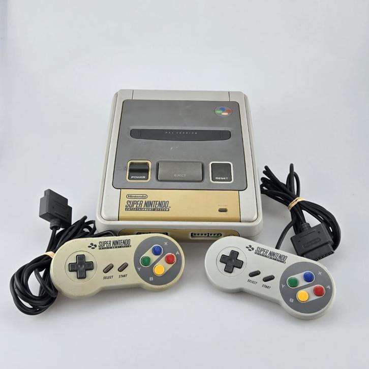 Nintendo SNES Compleet met 2 Controllers, Spelcomputers en Games, Games | Nintendo Super NES, Zo goed als nieuw