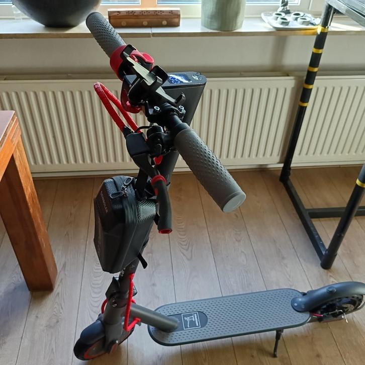 Elektrische Step M365 Pro - App, Fietsen en Brommers, Overige Fietsen en Brommers, Zo goed als nieuw, Ophalen of Verzenden