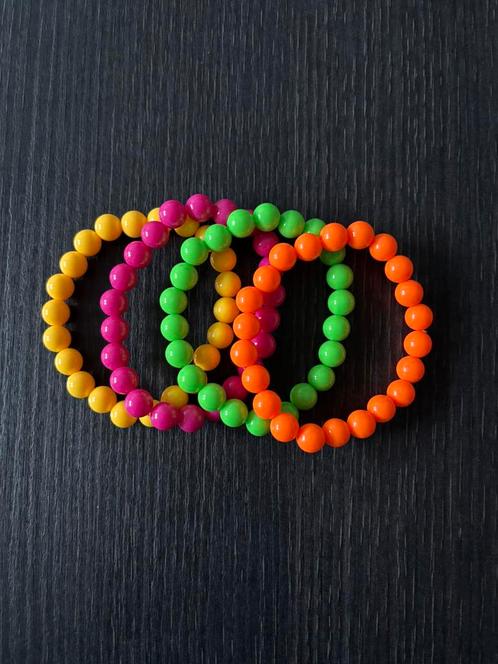 4 stuks Neon Armbanden Z.G.A.N., Kleding | Dames, Carnavalskleding en Feestkleding, Zo goed als nieuw, Accessoires, Carnaval, Ophalen of Verzenden
