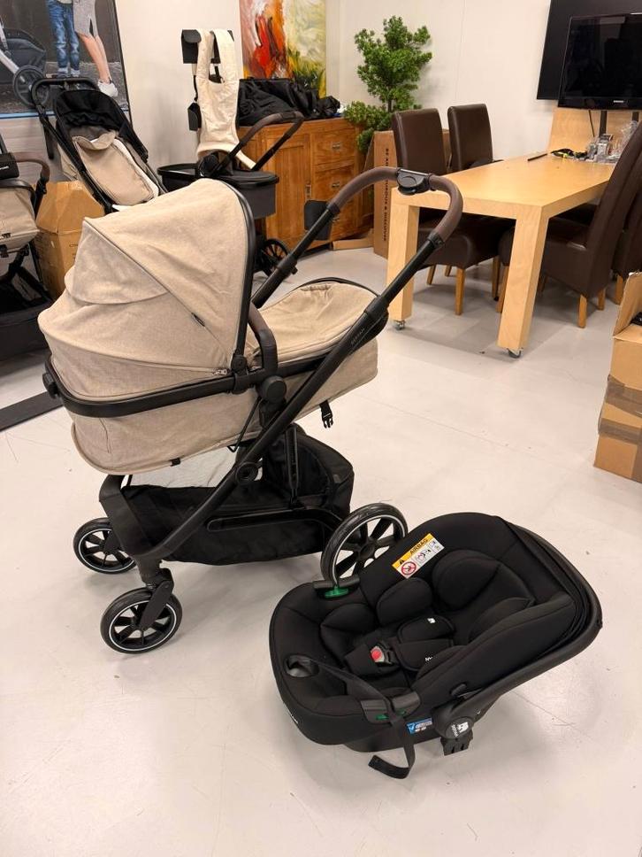 Deryan Noa Luxe 3-in-1 Kinderwagen - Met autostoel - Nougat, Kinderen en Baby's, Kinderwagens en Combinaties, Zo goed als nieuw