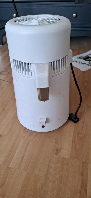 Klein destilatieapparaat 4L (deze week  50,-) beschikbaar voor biedingen