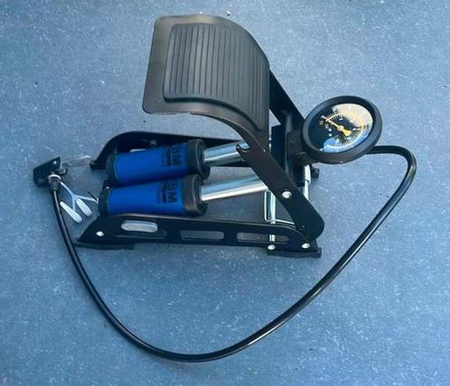 Te koop. Voet pomp. NIEUW, Motoren, Accessoires | Overige, Nieuw, Ophalen of Verzenden