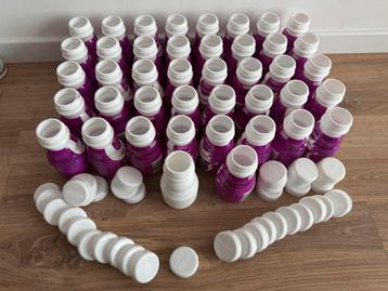 Lege flesje voor liefhebber. Plastic. Vanaf 6 euro. beschikbaar voor biedingen