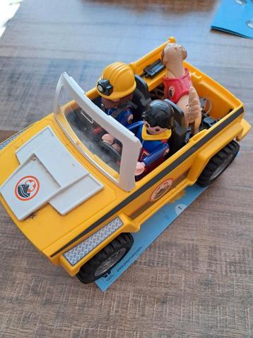 Playmobil reddingsauto met hond en poppetjes  beschikbaar voor biedingen