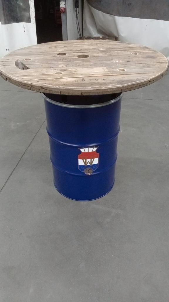 Hangtafel/ bartafel, Huis en Inrichting, Tafels | Statafels, Zo goed als nieuw, Ophalen of Verzenden