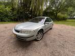 Renault Laguna 1.8 16V expresion 2002 Grijs, Auto's, Zwart, 4 cilinders, Metallic lak, Leder en Stof