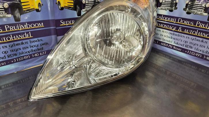 hyundai i20. koplamp L. rtnr 92101 4p000 kijk goed naar omsc, Auto-onderdelen, Verlichting, Hyundai, Gebruikt, Ophalen of Verzenden