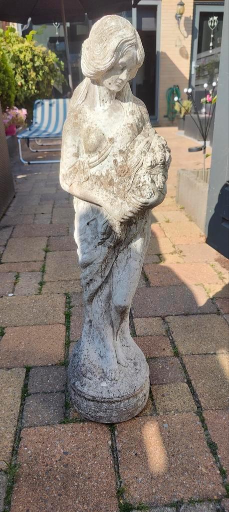 Tuinbeeld Vrouw met Bloemen, Tuin en Terras, Tuinbeelden, Gebruikt, Mensenbeeld, Ophalen