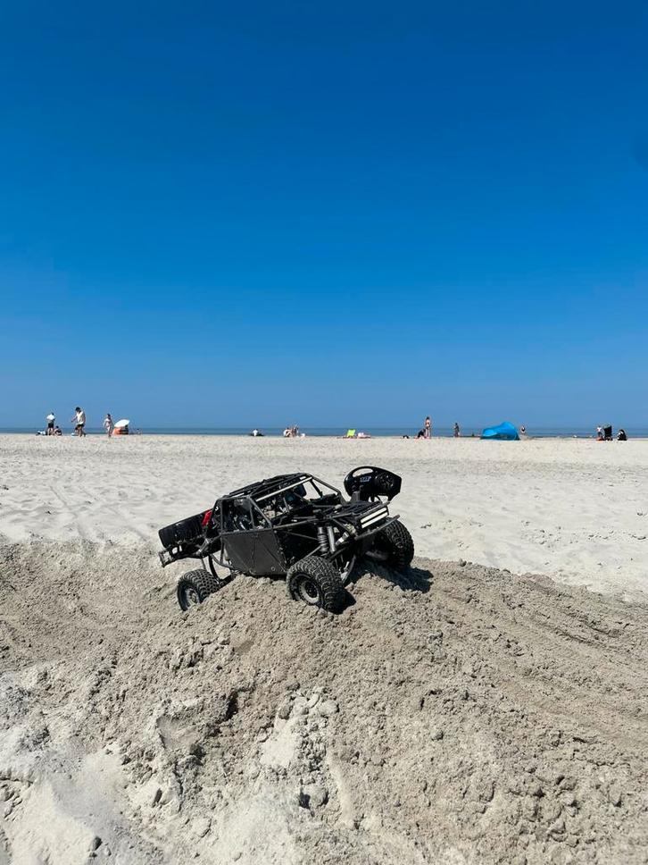 Traxxas UDR - Unlimited Desert Racer, Hobby en Vrije tijd, Modelbouw | Auto's en Voertuigen, Zo goed als nieuw, Truck, Groter dan 1:32