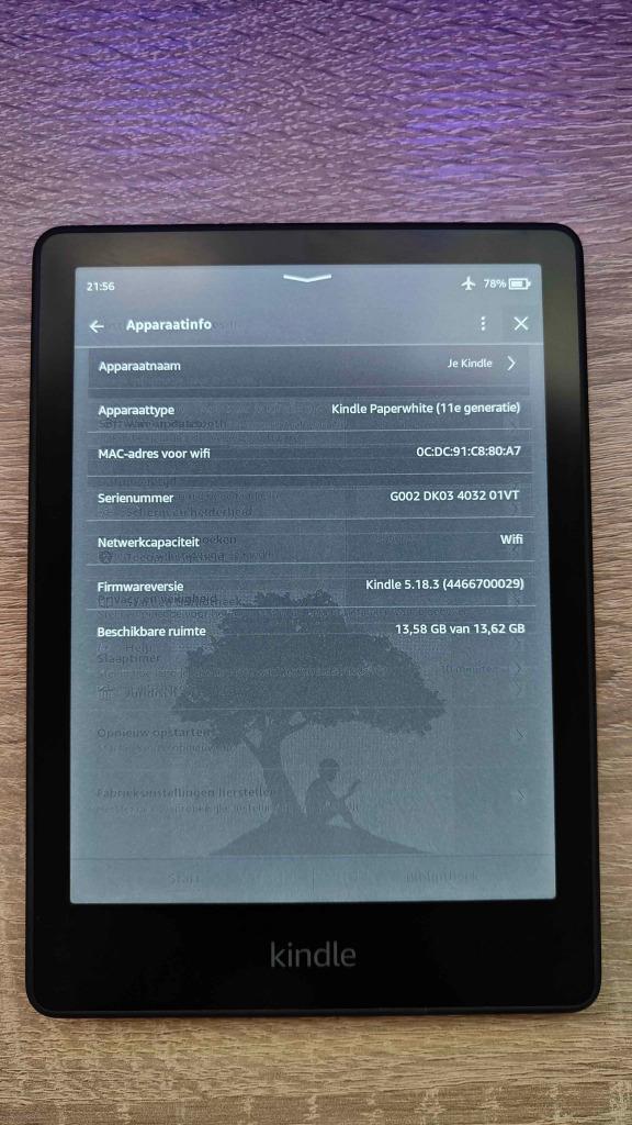 Kindle Paperwhite 11 (2024) met hoesje, Computers en Software, E-readers, Zo goed als nieuw, 7 inch, 16 GB of meer, Touchscreen