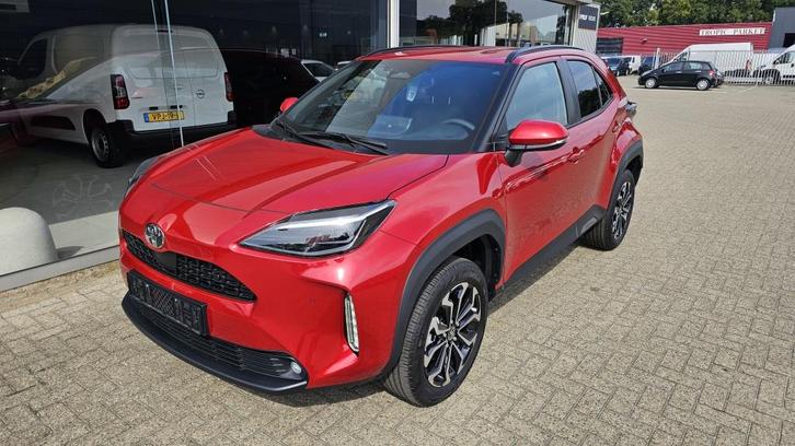 Toyota Yaris Cross 1.5 Hybride 130pk Teamplayer All-in | Rij, Auto's, Toyota, Bedrijf, Yaris Cross, ABS, Achteruitrijcamera, Adaptive Cruise Control