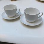 Twee off-white kop en schotels van Villeroy & Boch, Ophalen, Zo goed als nieuw, Effen, Kop(pen) en/of Schotel(s)