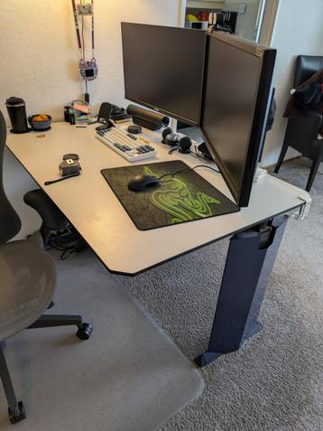 Bureau beschikbaar voor biedingen